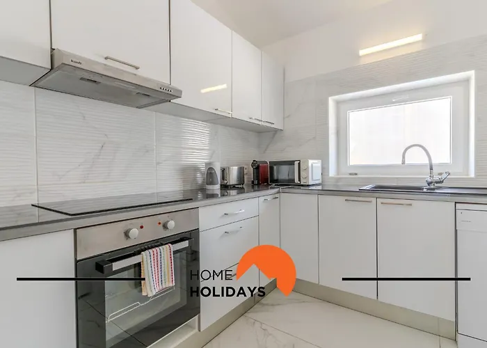 #265 Charming Sam Villa